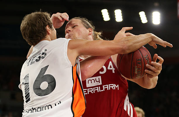 伊萨克是非 伊萨克是非