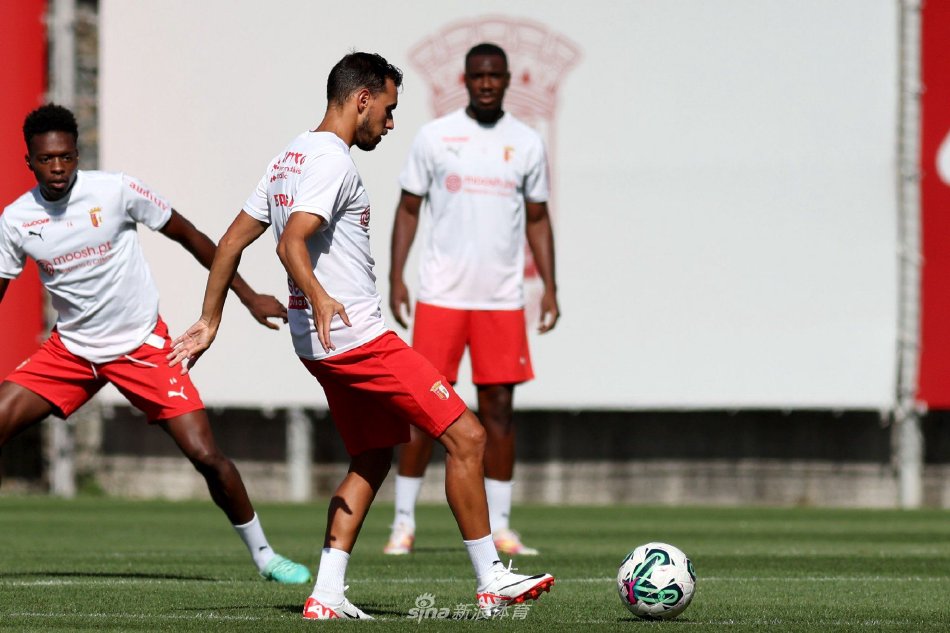 另一位球员 另一位球员