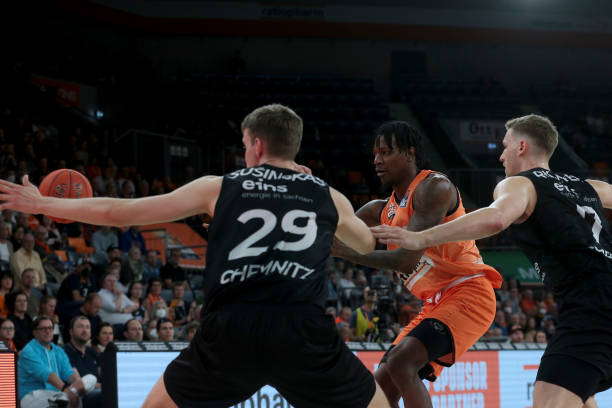 连接了山区 连接了山区